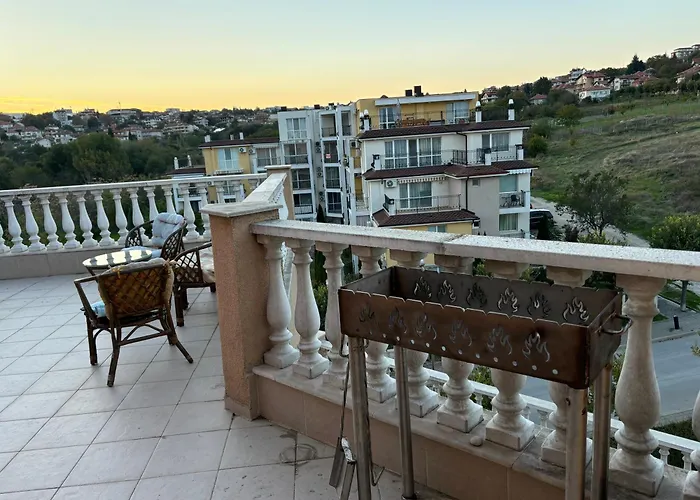 Blue Bay Апартамент Бяла